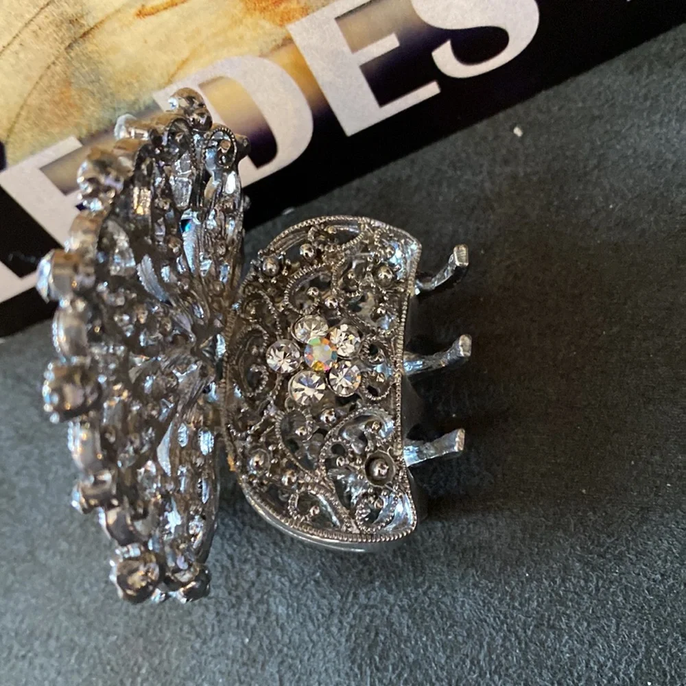 #183 Beautiful butterfly, jeweled, hair clips prices for one two available - Picture 7 of 13